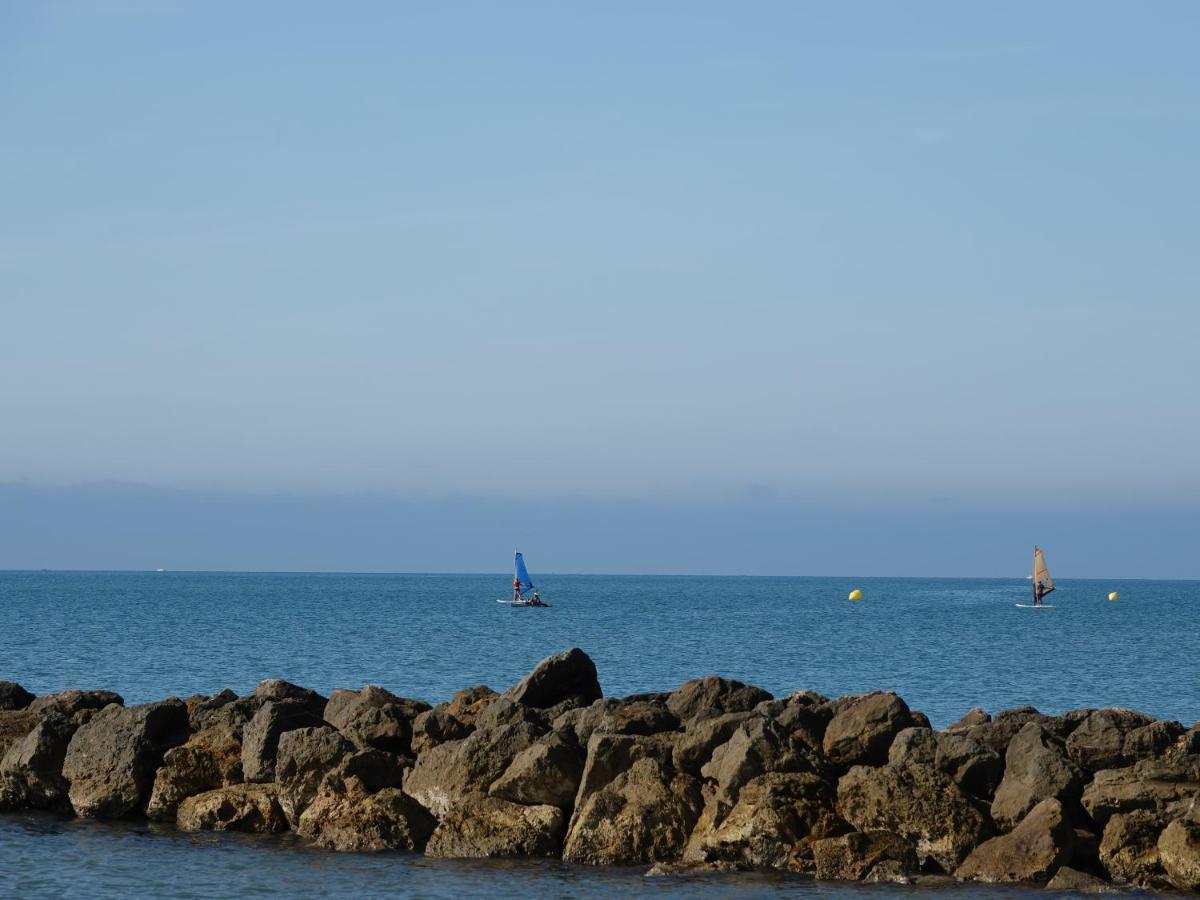 Hotel Camping Pleine Mer Vias Exterior foto