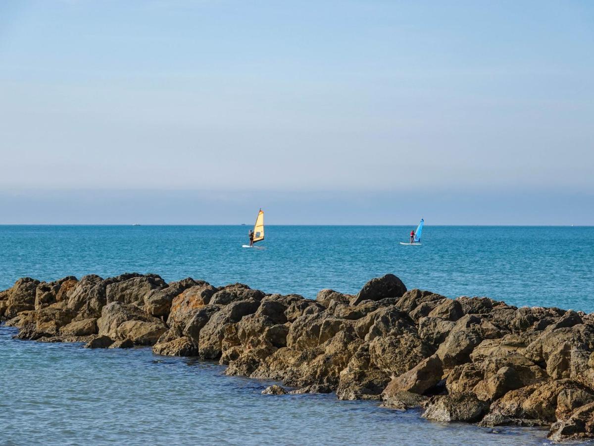Hotel Camping Pleine Mer Vias Exterior foto